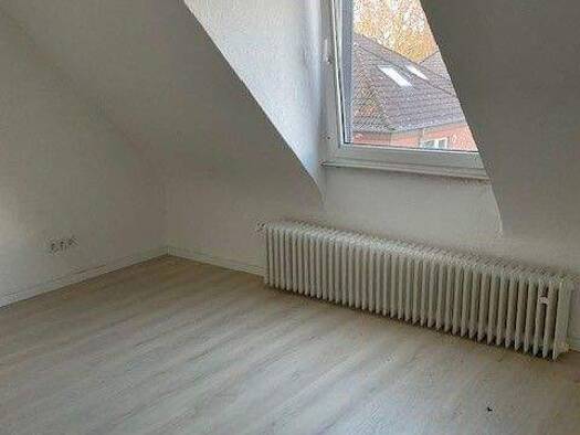 Wohnung zur Miete 579 € 3 Zimmer 77 m² 4. Geschoss frei ab 15.04.2026 Beecker Str. 252 Alt-Hamborn Duisburg 47167
