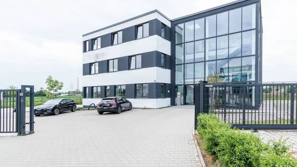 Bürofläche zur Miete 2.978 € 3 Zimmer 330,9 m² Bürofläche Niederdorla Großmehring 85098