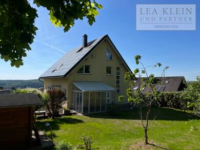 Einfamilienhaus zum Kauf 588.000 € 8 Zimmer 210 m² 903 m² Grundstück Weidenau - Südost Siegen 57076