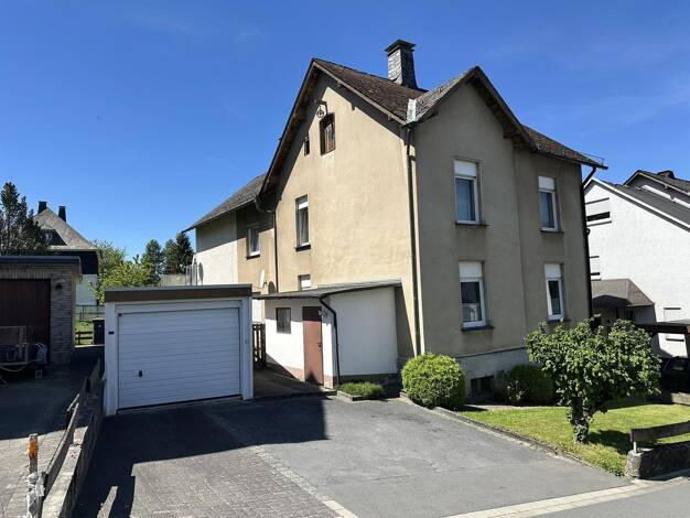 Wohnung zum Kauf 115.000 € 5 Zimmer 116,3 m² 1. Geschoss Velmede Bestwig 59909