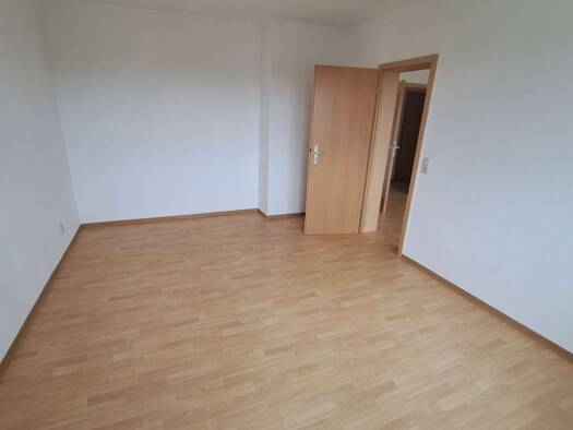 Wohnung zur Miete 300 € 2 Zimmer 46 m² 2. Geschoss frei ab sofort Straße des Friedens 10 Berlstedt 99439