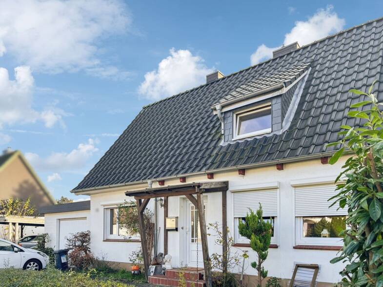 Doppelhaushälfte zum Kauf 265.000 € 6 Zimmer 118 m² 1.076 m² Grundstück Ratzeburg 23909
