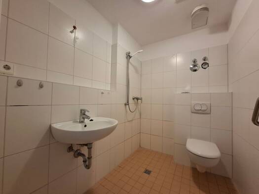 Wohnung zur Miete nur mit Wohnberechtigungsschein 344 € 1 Zimmer 33,4 m² 3. Geschoss frei ab 16.09.2026 Senftenberger Ring 12 Märkisches Viertel Reinickendorf 13439