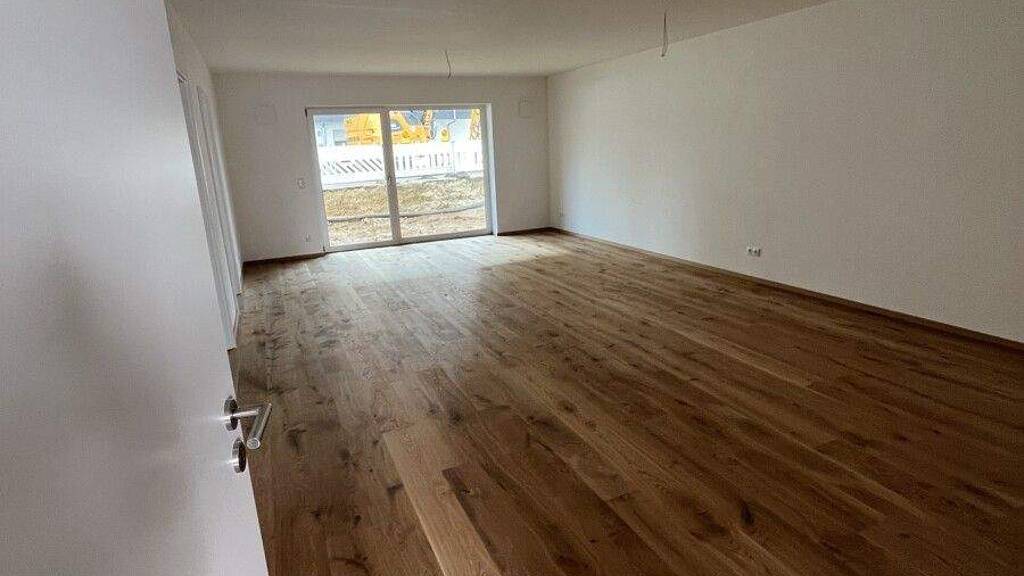 Wohnung zur Miete 930 € 2 Zimmer 72,9 m² EG Deggendorf 94469