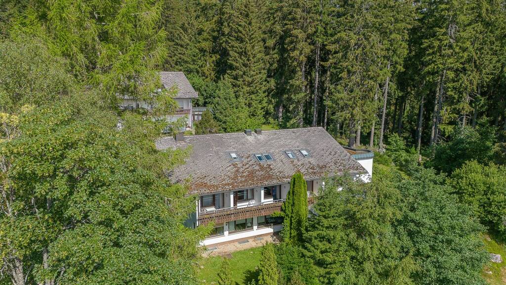 Hotel zum Kauf 429.000 € 14 Zimmer 1.640 m² Grundstück Schönwald im Schwarzwald 78141
