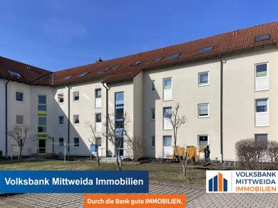 Wohnung zum Kauf 95.000 € 3 Zimmer 70,3 m² 2. Geschoss frei ab sofort Am Marktplatz 9 Neukirchen Neukirchen 09221