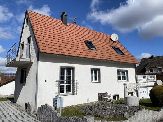 Einfamilienhaus zum Kauf 425.000 € 8 Zimmer 160 m² 435 m² Grundstück Denkingen 78588
