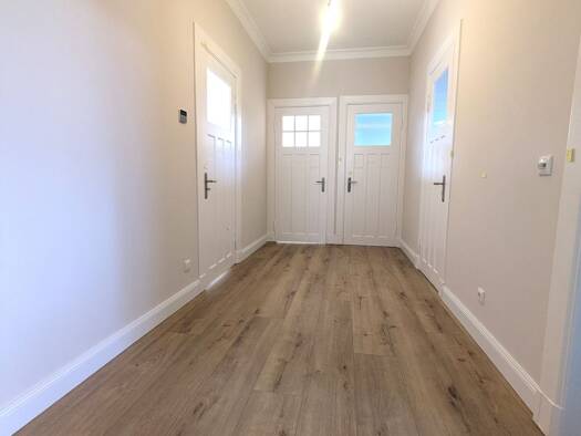 Wohnung zur Miete 1.100 € 4 Zimmer 94 m² Geschoss 1/2 frei ab 01.10.2026 Bad Oldesloe 23843