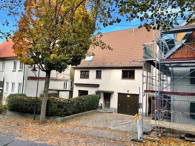 Haus zum Kauf 299.000 € 7 Zimmer 132 m²<br/>Wohnfläche 239 m²<br/>Grundstück ab sofort<br/>Verfügbarkeit Gönningen Reutlingen 72770