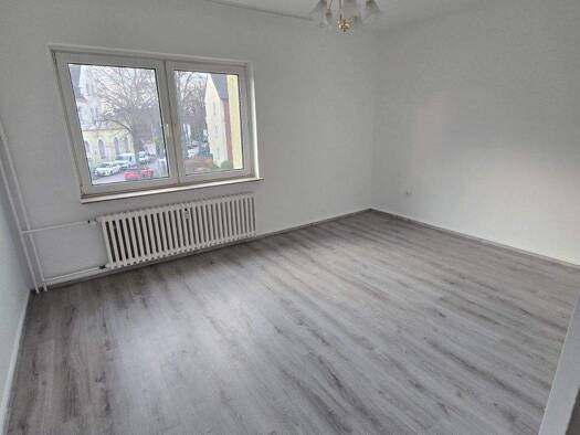 Wohnung zur Miete 330 € 2 Zimmer 45,2 m² 1. Geschoss frei ab sofort Singstraße 26 Mittelmeiderich Duisburg 47137