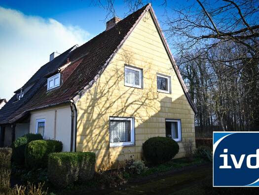 Doppelhaushälfte zum Kauf 185.000 € 6 Zimmer 93,3 m² 858 m² Grundstück Hasseldieksdamm Kiel 24109