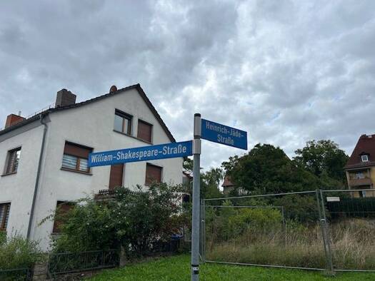 Grundstück zum Kauf 300.000 € 518 m² Grundstück frei ab sofort William-Shakespeare-Straße Schönblick Weimar 99423