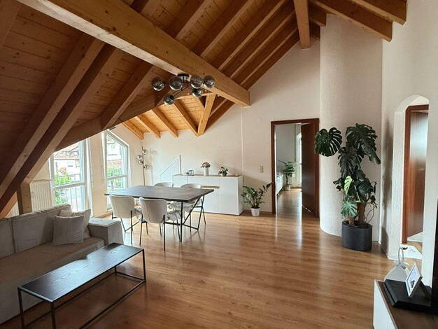 Wohnung zur Miete 850 € 3 Zimmer 73 m² Dachgeschoss, 2. Geschoss frei ab 15.09.2025 Bahnhofstraße 48 Eschenbach Eschenbach 73107