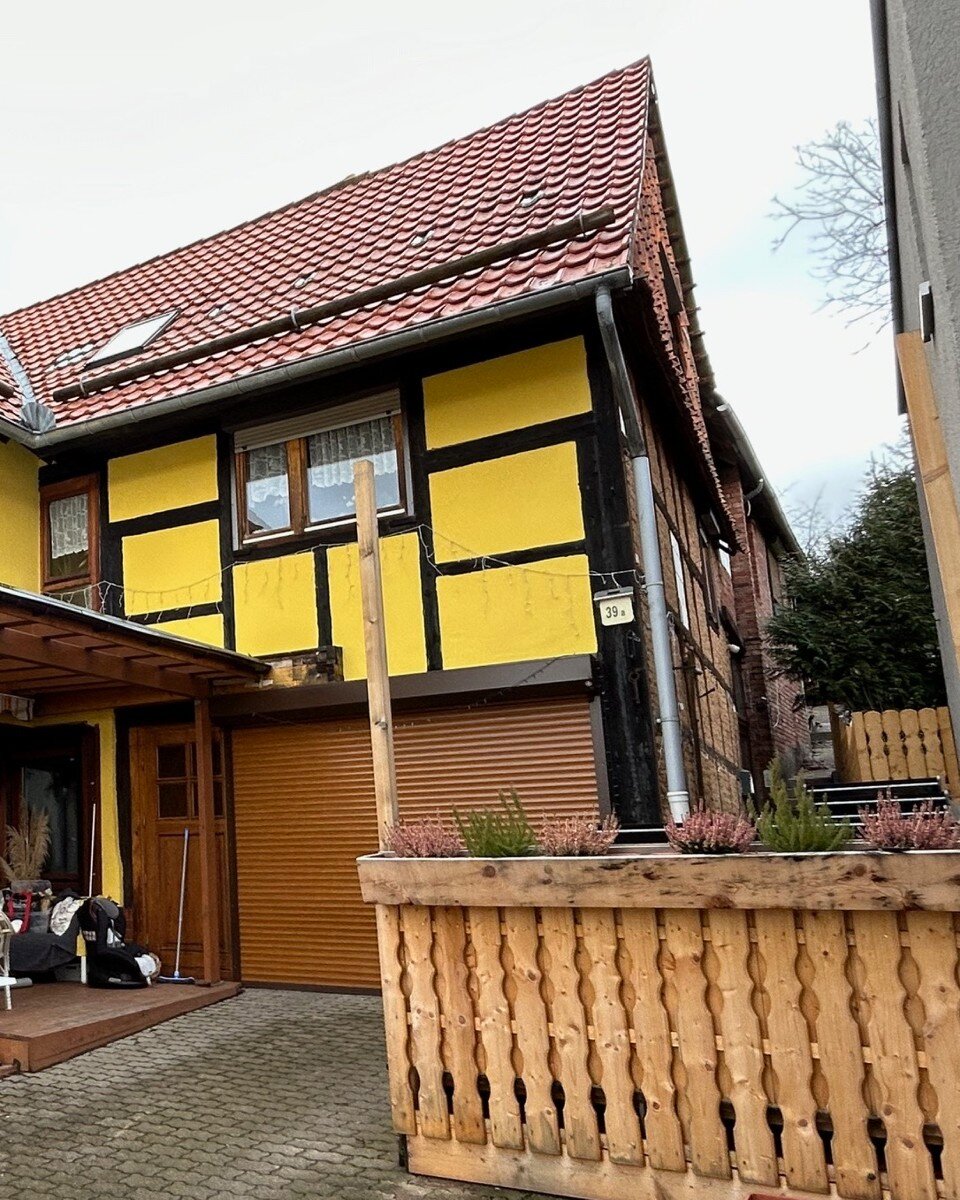 Mehrfamilienhaus zum Kauf provisionsfrei 31.000 € 8 Zimmer 305 m²<br/>Wohnfläche 681 m²<br/>Grundstück Landolfshausen Landolfshausen 37136