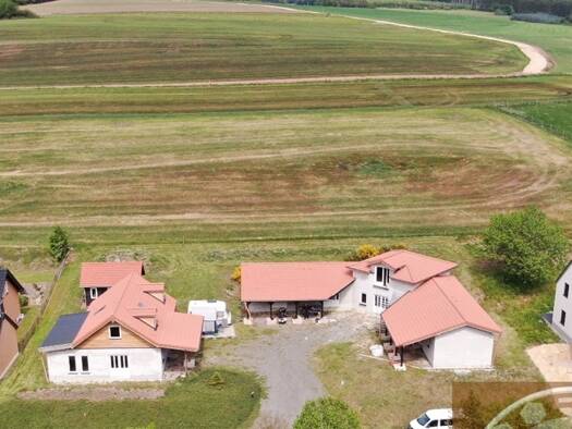 Herrenhaus zum Kauf provisionsfrei 312.000 € 12 Zimmer 320 m² 1.898 m² Grundstück Obermehlen Gondenbrett 54595