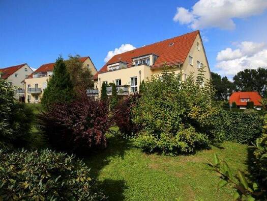 Wohnung zur Miete 340 € 2 Zimmer 57 m² 1. Geschoss frei ab sofort Vielau Reinsdorf 08141