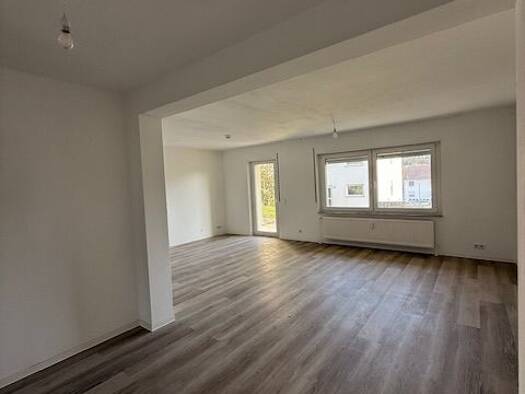 Haus zur Miete 1.320 € 5 Zimmer 133 m² 100 m² Grundstück frei ab sofort Waldstraße 2 Binsfeld 54518