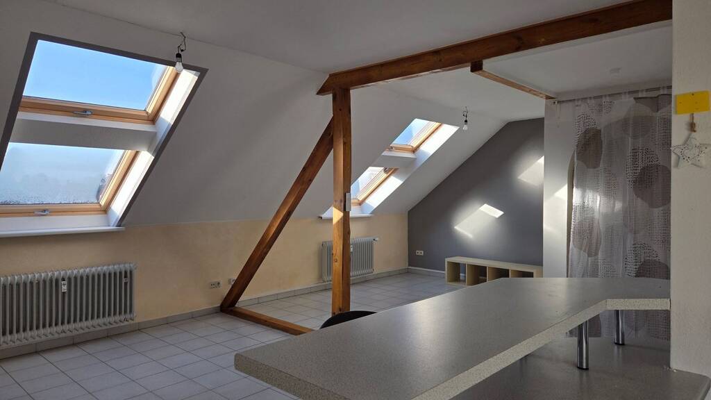 Wohnung zur Miete 700 € 3 Zimmer 90 m² Geschoss 2/3 frei ab sofort Erbach Homburg 66424