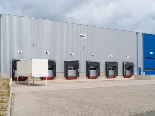 Lagerhalle zur Miete provisionsfrei 19.800 m² Lagerfläche teilbar von 9.000 m² bis 18.500 m² Kleinreuth b Schweinau Nürnberg 90431