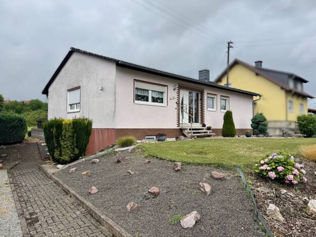 Einfamilienhaus zum Kauf 299.000 € 6 Zimmer 100 m² 1.300 m² Grundstück Blieskastel 66440