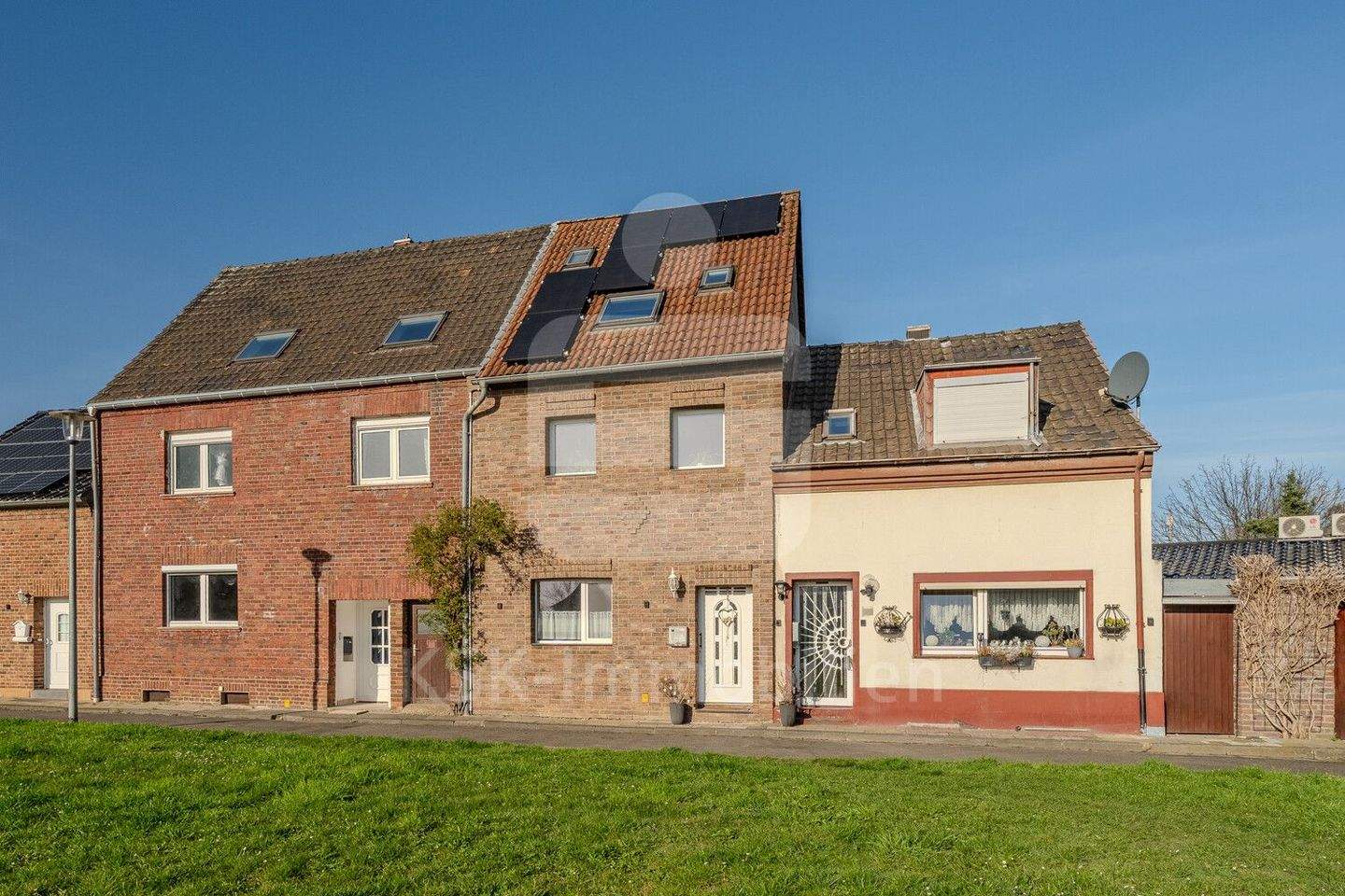 Immobilie in Elsdorf - Charmantes Reihenmittelhaus in zentraler Lage von Elsdorf. - Bild 1