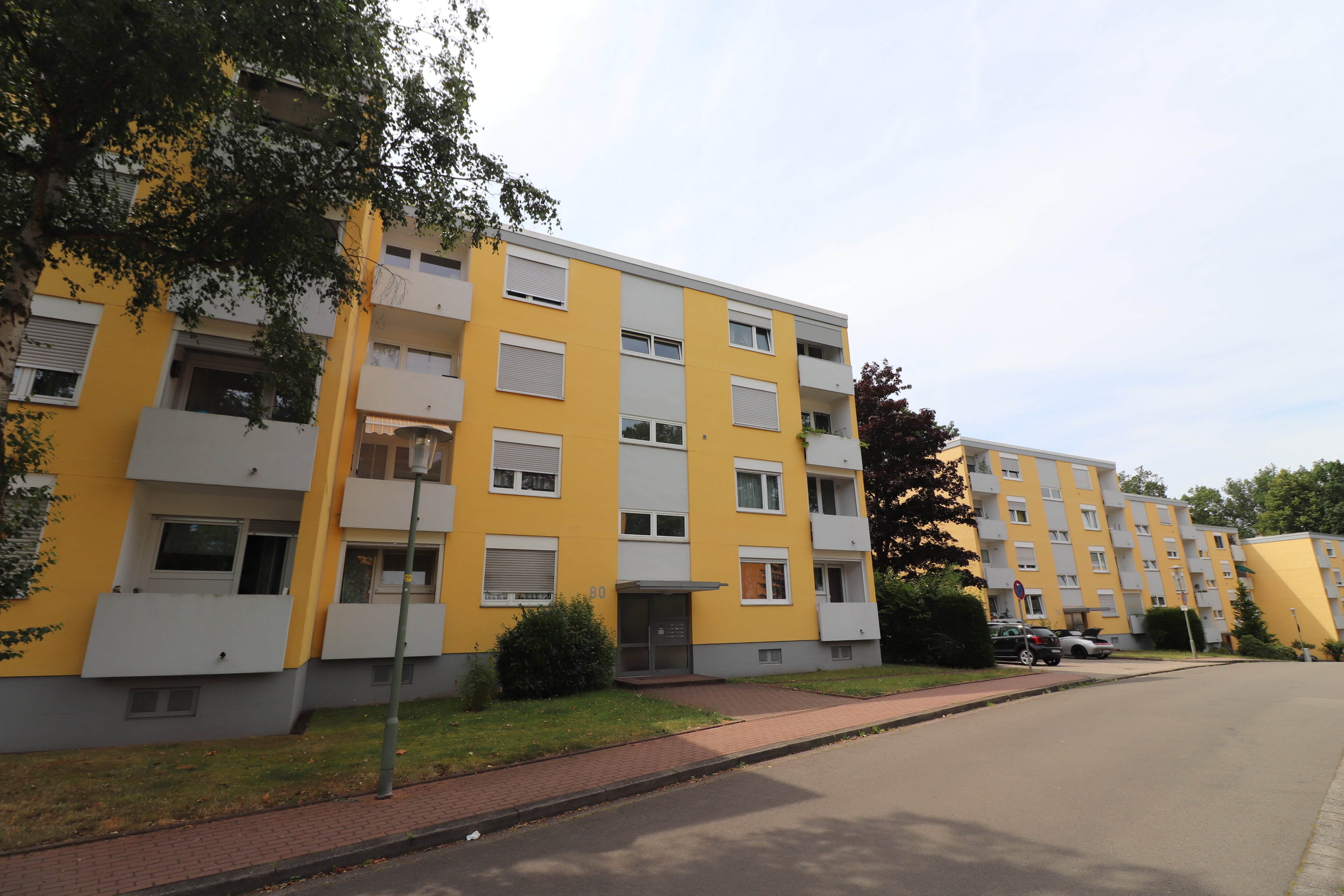 Wohnung zum Kauf 195.000 € 3 Zimmer 76 m²<br/>Wohnfläche EG<br/>Geschoss ab sofort<br/>Verfügbarkeit Reichswaldstr. 80 Reichswaldstraße Kaiserslautern 67663