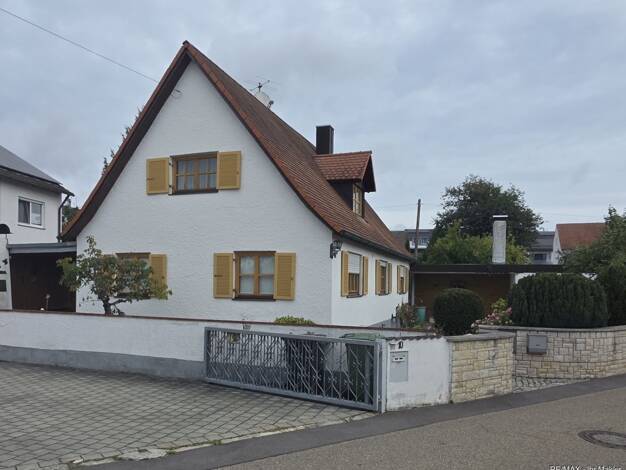 Einfamilienhaus zum Kauf 370.000 € 5 Zimmer 119 m² 485 m² Grundstück Großmehring Großmehring 85098
