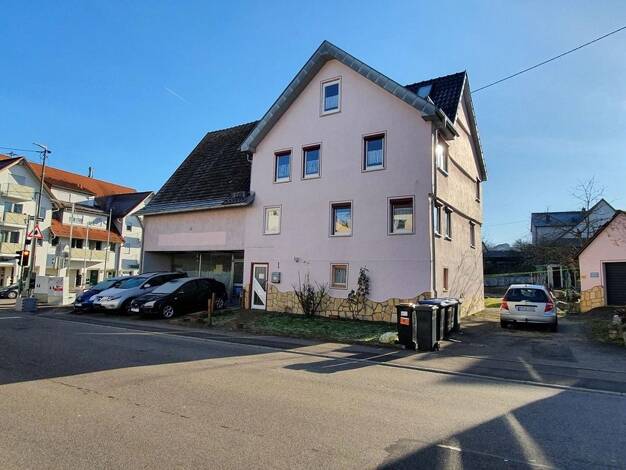 Mehrfamilienhaus zum Kauf provisionsfrei 899.000 € 10 Zimmer 460 m² 821 m² Grundstück Ohmenhausen Reutlingen 72770