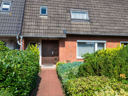 Reihenmittelhaus zum Kauf 195.000 € 4 Zimmer 78,4 m² 246 m² Grundstück Husum 25813