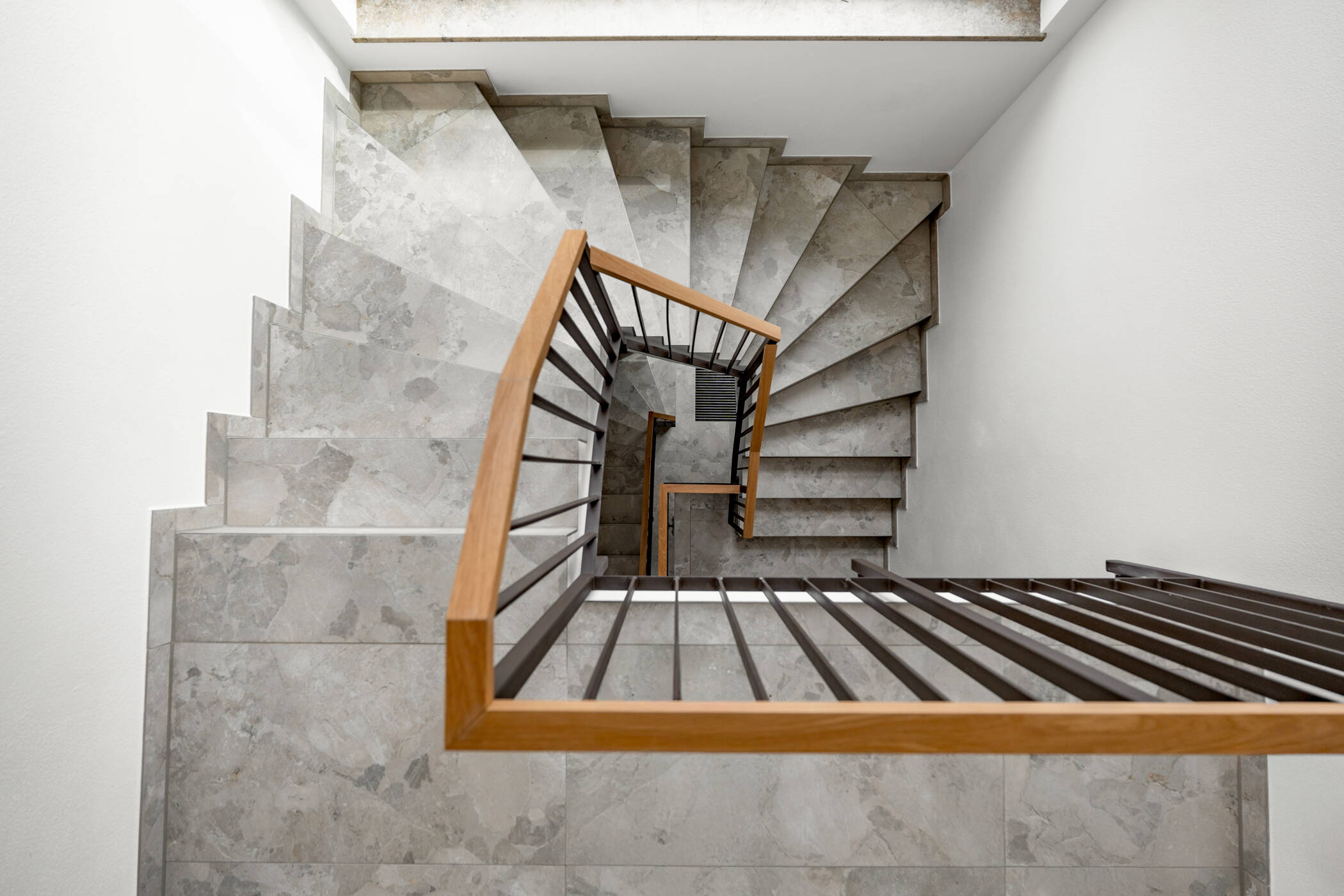 Exklusive, helle 3-Zimmer-Wohnung mit Dachterrasse – Kiefernstraße 24, 84030 Ergolding – Vorschaubild 4