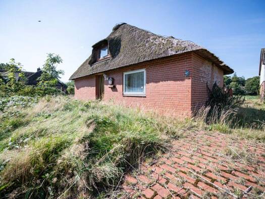 Bauernhaus zum Kauf 222.000 € 6.901 m² Grundstück Dorfstrasse 34 Aventoft 25927