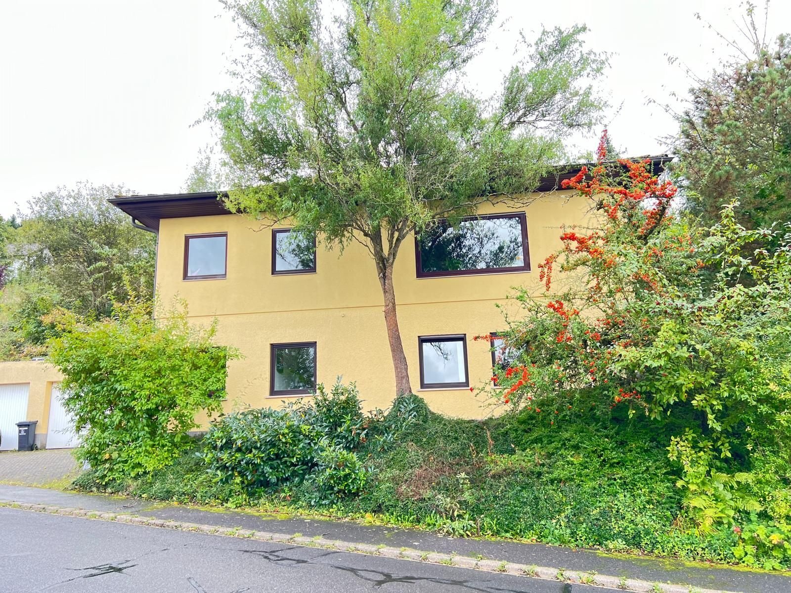 Einfamilienhaus zur Miete 1.450 € 6 Zimmer 177 m²<br/>Wohnfläche 715 m²<br/>Grundstück 01.01.2025<br/>Verfügbarkeit Stadionstrasse Mertesdorf 54318