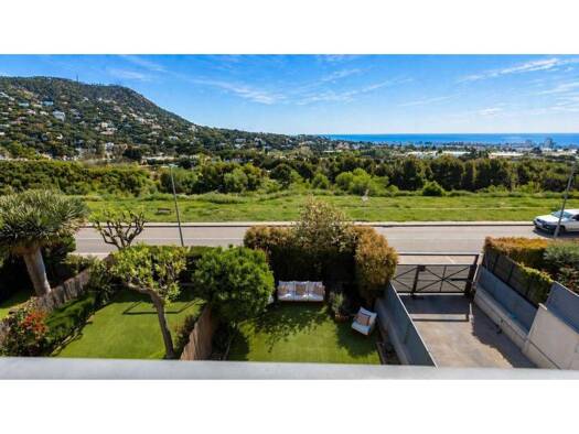 Reihenhaus zum Kauf 1.050.000 € 4 Zimmer 288 m² 209 m² Grundstück Cabrils 08348