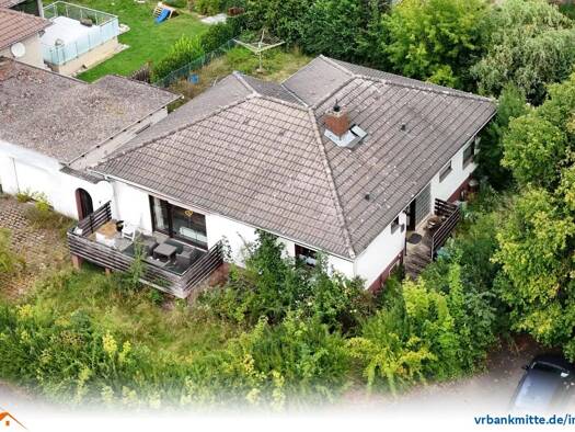 Bungalow zum Kauf 225.000 € 4 Zimmer 109 m² 702 m² Grundstück Duderstadt 37115