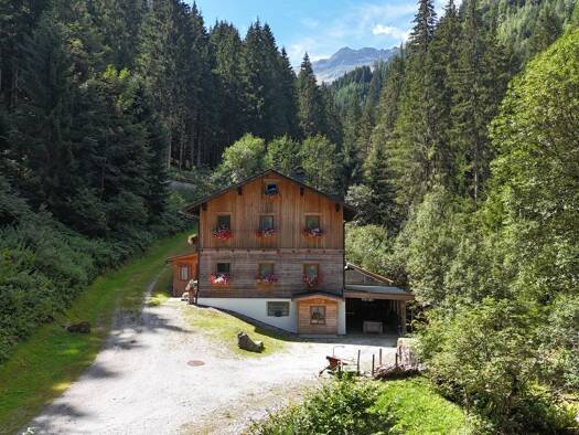 Einfamilienhaus zum Kauf 349.000 € 4 Zimmer 444 m² Grundstück Uttendorf 5723