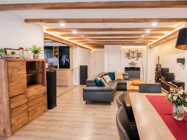 Bauernhaus zum Kauf 339.000 € 4 Zimmer 107,1 m² 390,1 m² Grundstück Hausen Brackenheim 74336