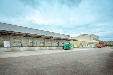 Lagerhalle zur Miete 4.513 m² Lagerfläche teilbar ab 4.513 m² Untertürkheim Stuttgart 70327