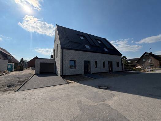 Doppelhaushälfte zur Miete - Erstbezug 1.390 € 4 Zimmer 113 m² 211 m² Grundstück Oeding Südlohn 46354