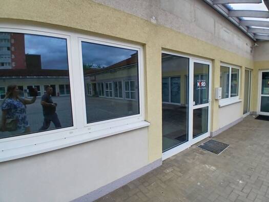 Ladenfläche zur Miete provisionsfrei 12,50 € 2 Zimmer 61,6 m² Verkaufsfläche Hansaplatz 5 Frankfurt Frankfurt (Oder) 15234