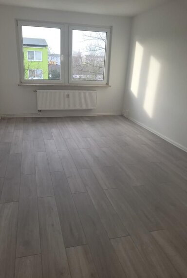 Wohnung zur Miete 281 € 2 Zimmer 48,9 m² 3. Geschoss Heinrich-Heine-Straße 7 Bad Dürrenberg Bad Dürrenberg 06231