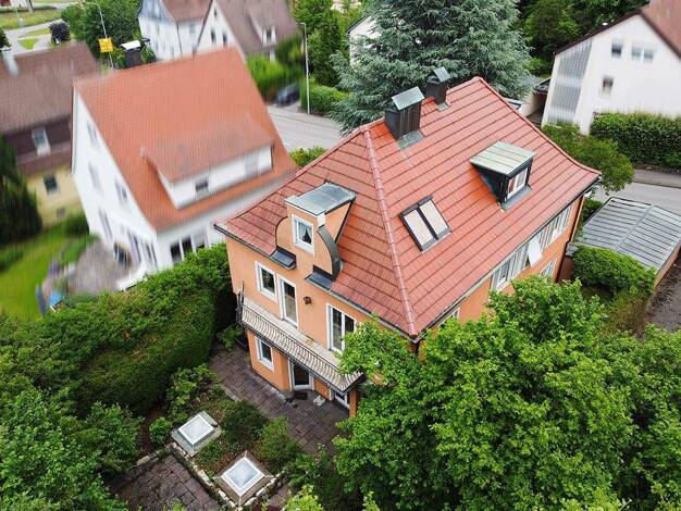 Haus zum Kauf 575.000 € 10 Zimmer 247 m² 470 m² Grundstück frei ab sofort Aalen 73431