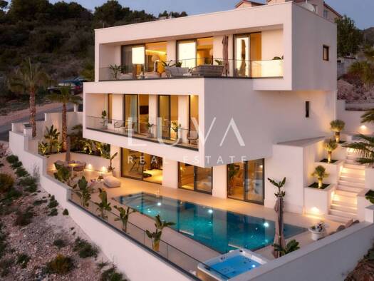 Einfamilienhaus zum Kauf 1.950.000 € 6 Zimmer 351 m² Čiovo, Trogir Trogir 21220