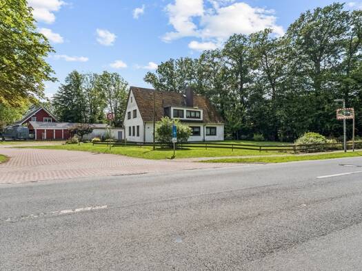 Mehrfamilienhaus zum Kauf 320.000 € 8 Zimmer 237 m² 1.618 m² Grundstück frei ab sofort Geestenseth Schiffdorf 27619