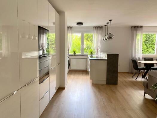 Wohnung zur Miete 1.190 € 3 Zimmer 85 m² Geschoss 1/1 frei ab 01.12.2025 Hauptstraße 122 Eutingen Pforzheim 75181