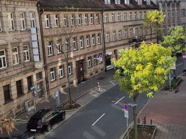 Wohnung zur Miete 1.100 € 4 Zimmer 103 m² 2. Geschoss frei ab sofort Nürnberger Str. 7 Innenstadt Fürth 90762