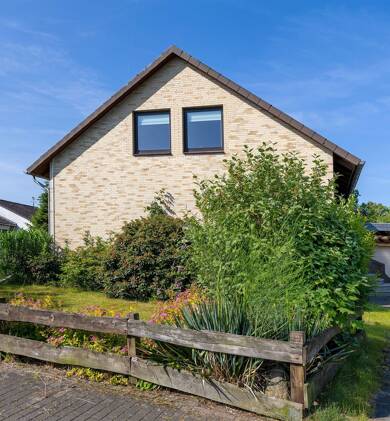 Einfamilienhaus zum Kauf 299.000 € 8 Zimmer 192,1 m² 861 m² Grundstück frei ab sofort Jägerstr. 21 Oldenstadt Uelzen 29525