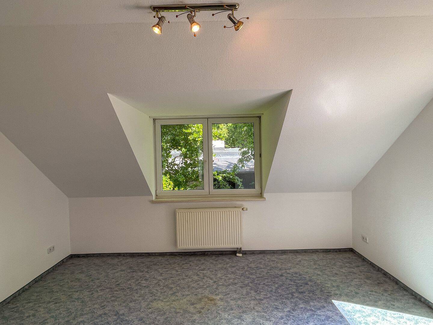 Property thumbnail 12