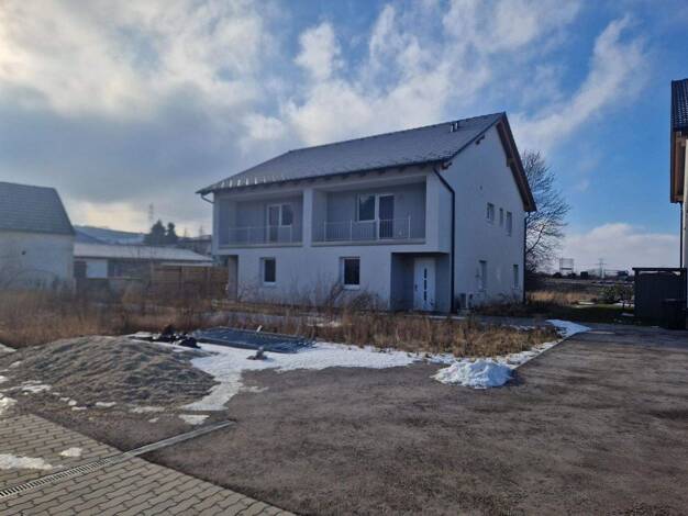 Einfamilienhaus zum Kauf 255.000 € 5 Zimmer 121,6 m² 2.504 m² Grundstück Niederhollabrunn 2002