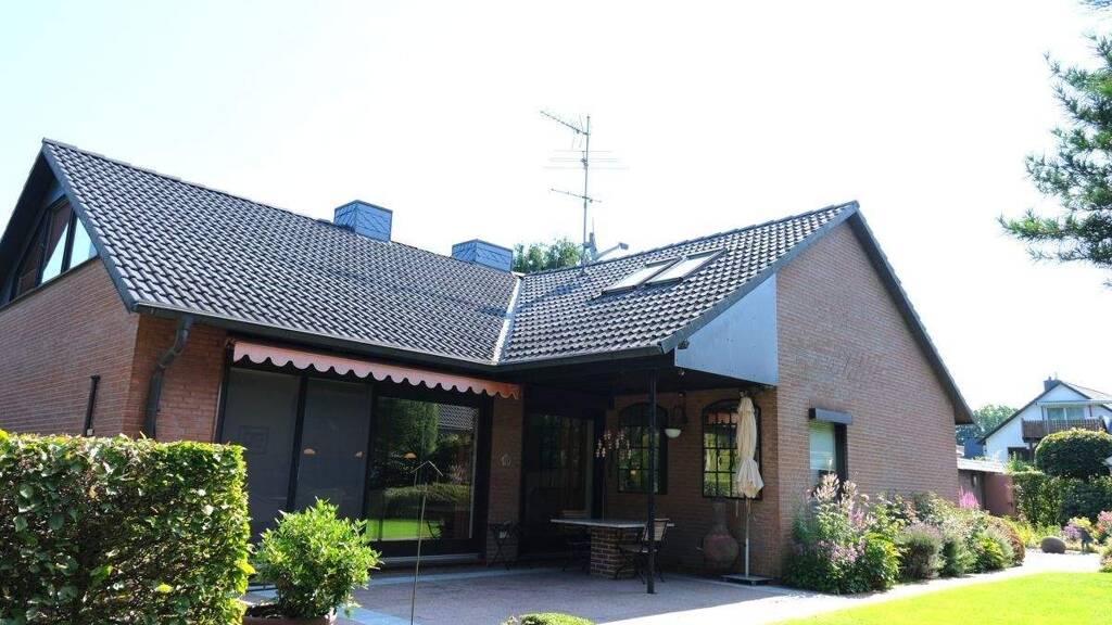 Einfamilienhaus zum Kauf 695.000 € 7 Zimmer 197 m² 1.021 m² Grundstück Kröppelshagen-Fahrendorf 21529