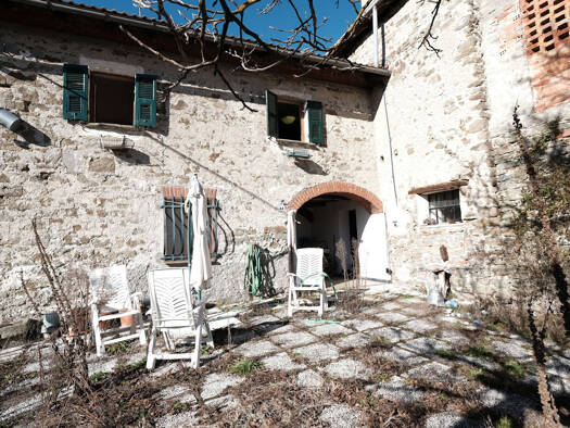 Rustico zum Kauf 165.000 € 8 Zimmer 796 m² 9.500 m² Grundstück frei ab sofort MIOGLIA 17040